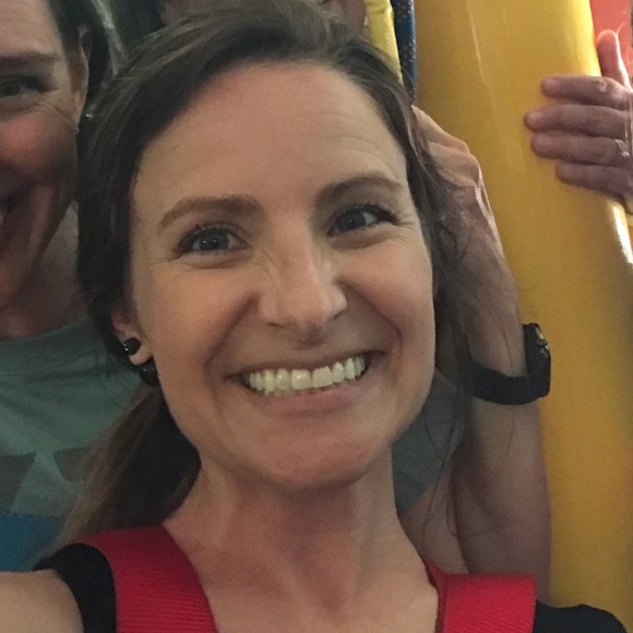 Meet your Posher, Jennifer - Picture 1 of 1